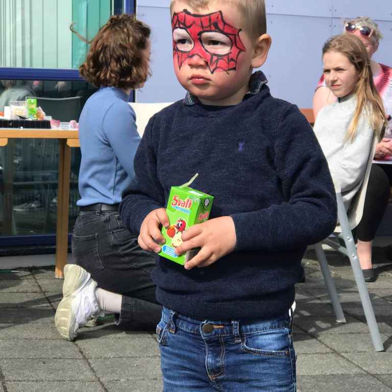 4ac98fd0-31c3-40a4-a1ff-d2e2da61c30b