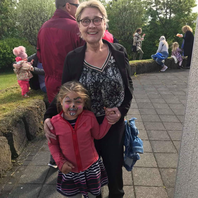 f19bd567-80df-4ab5-ac05-545bb8e33caf