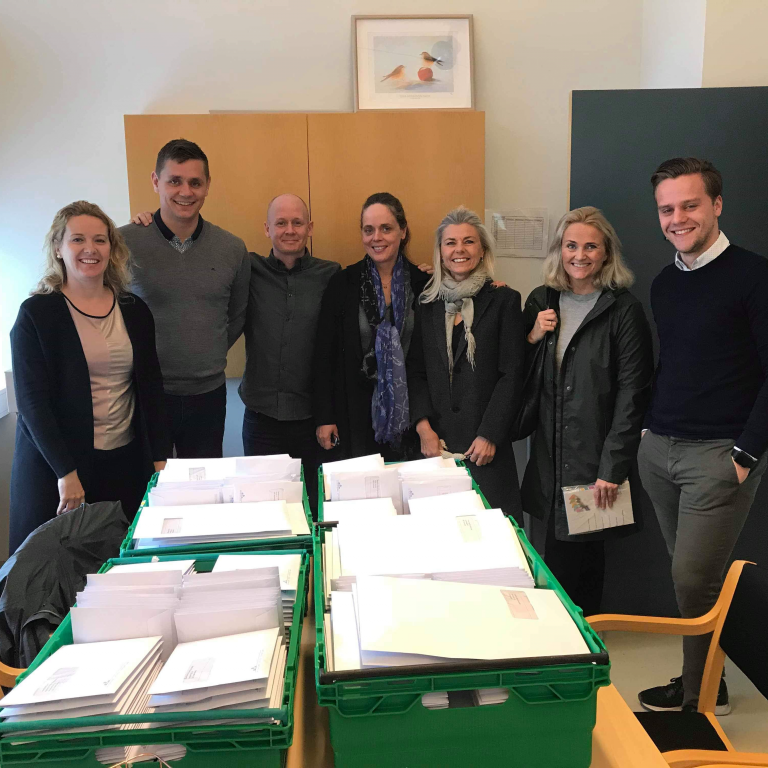 hjalparhond_islandsbanka_2018_il_04